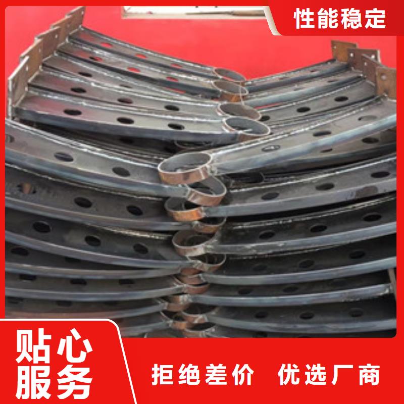 立柱,不锈钢复合管道路景观护栏价格地道