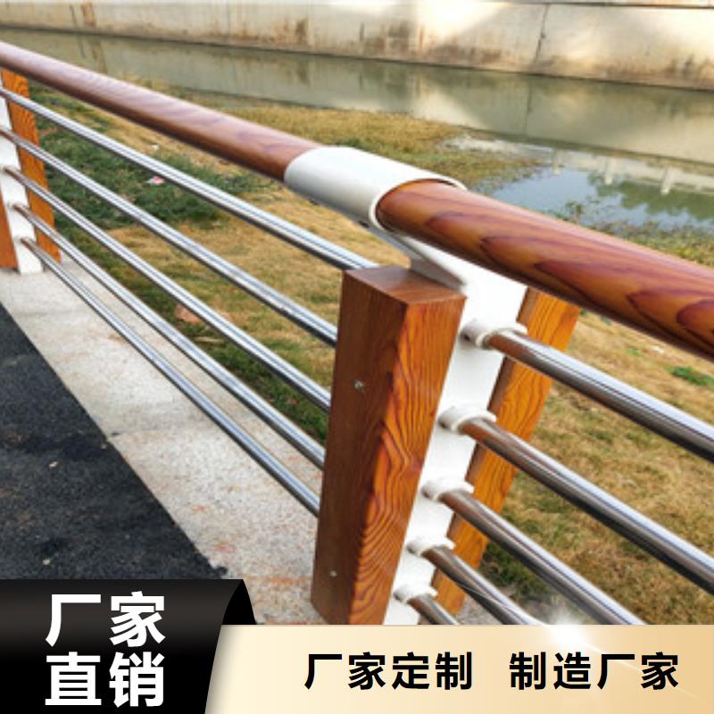 灯光栏杆造型新颖