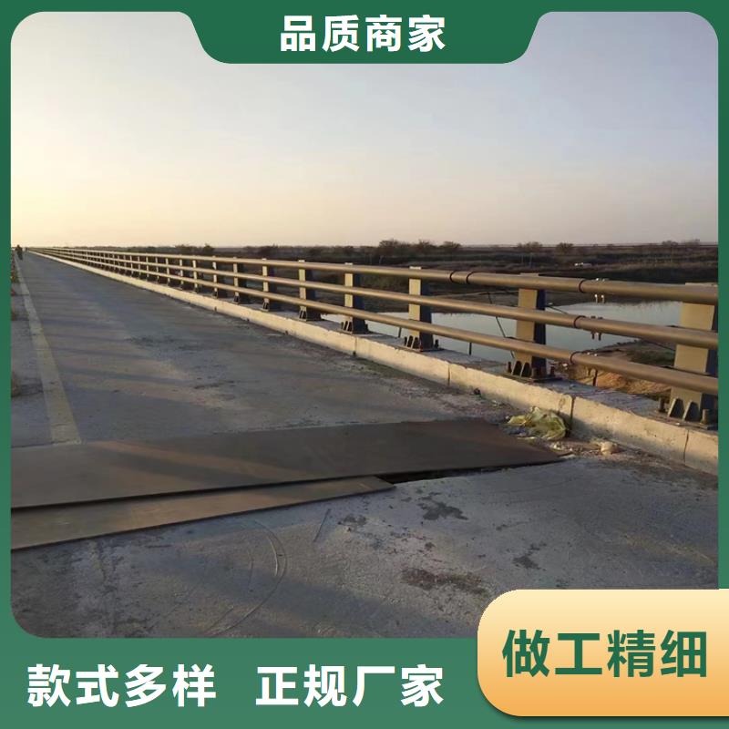 
锌钢木纹转印栏杆
镀锌管木纹转印桥梁护栏木纹转印河道护栏造型别致