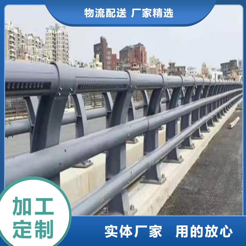 
锌钢木纹转印栏杆
镀锌管木纹转印桥梁护栏木纹转印河道护栏造型别致