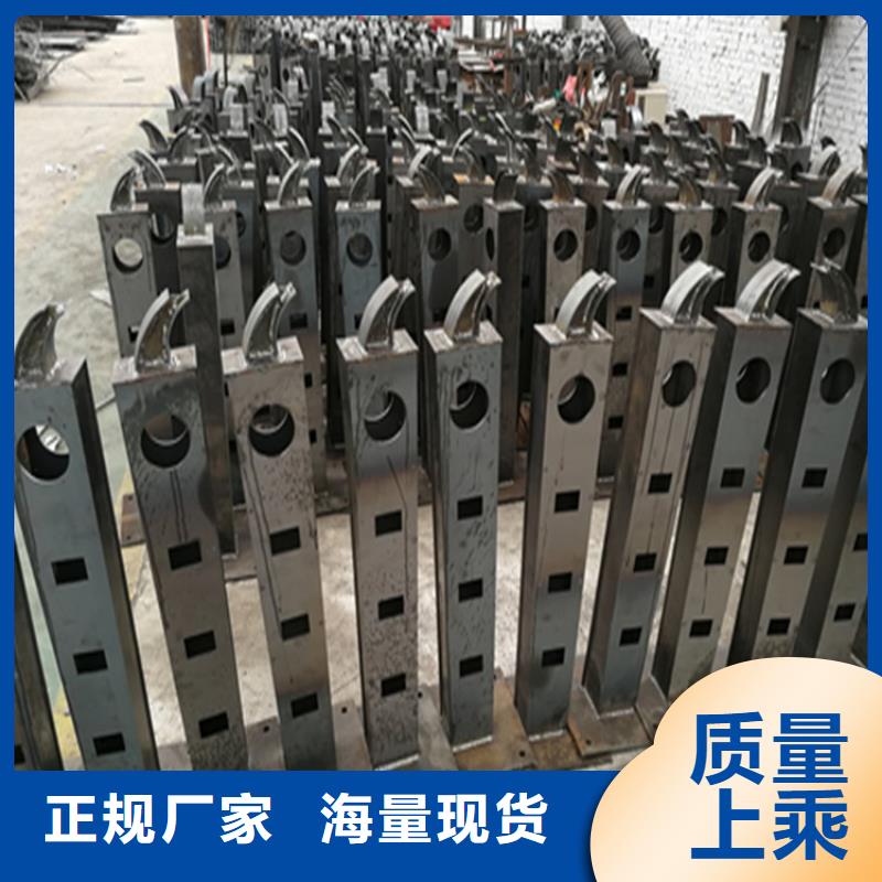 海南万宁市方管氟碳漆喷塑防撞护栏外型美观