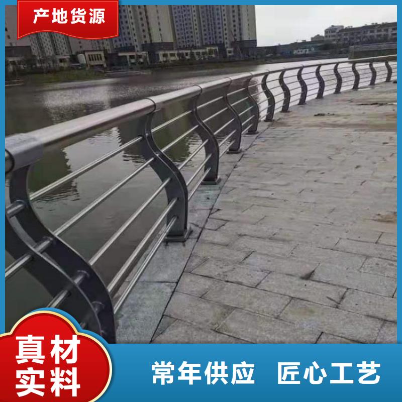 加厚方管烤漆防撞护栏展鸿护栏靠谱厂家