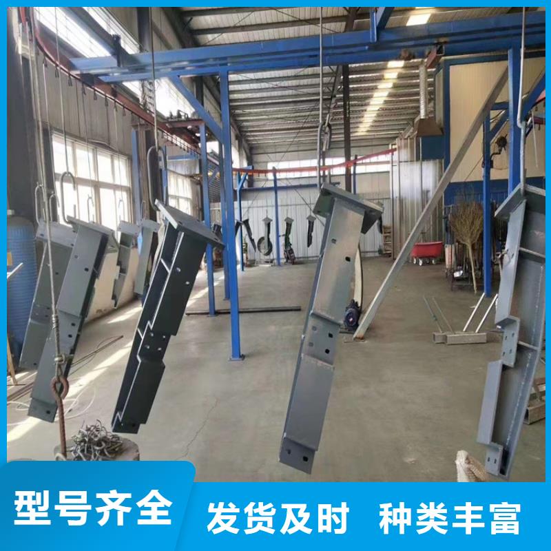 无缝管喷塑桥梁护栏展鸿护栏厂家长期承接