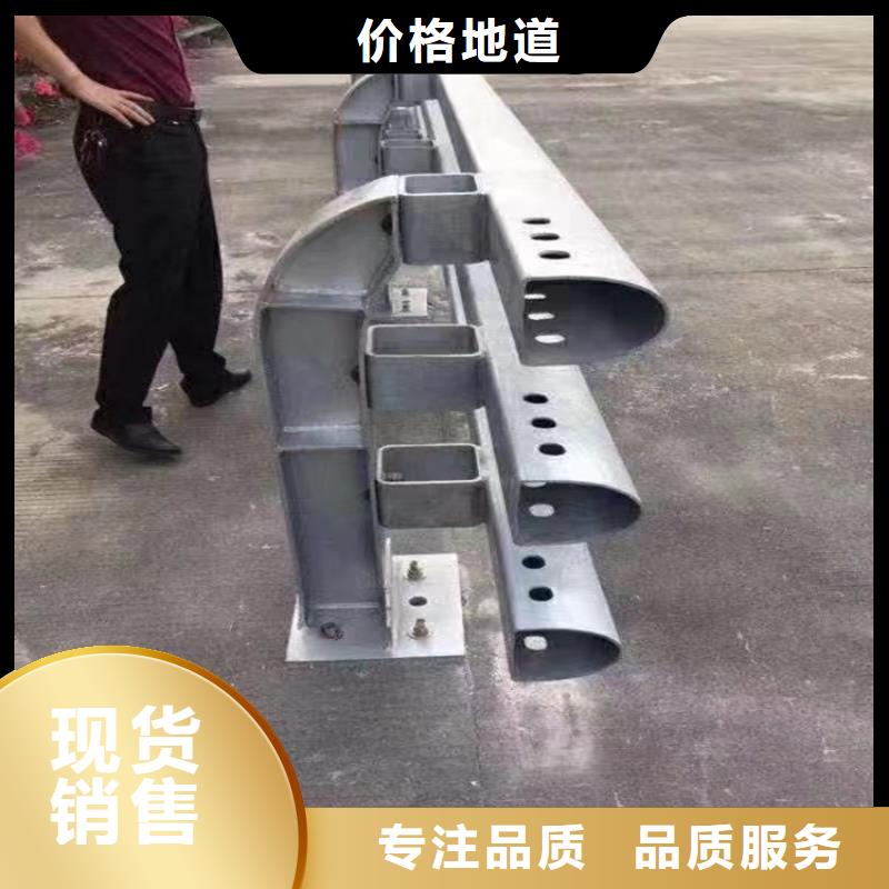 锌钢木纹转印桥梁护栏颜色亮丽