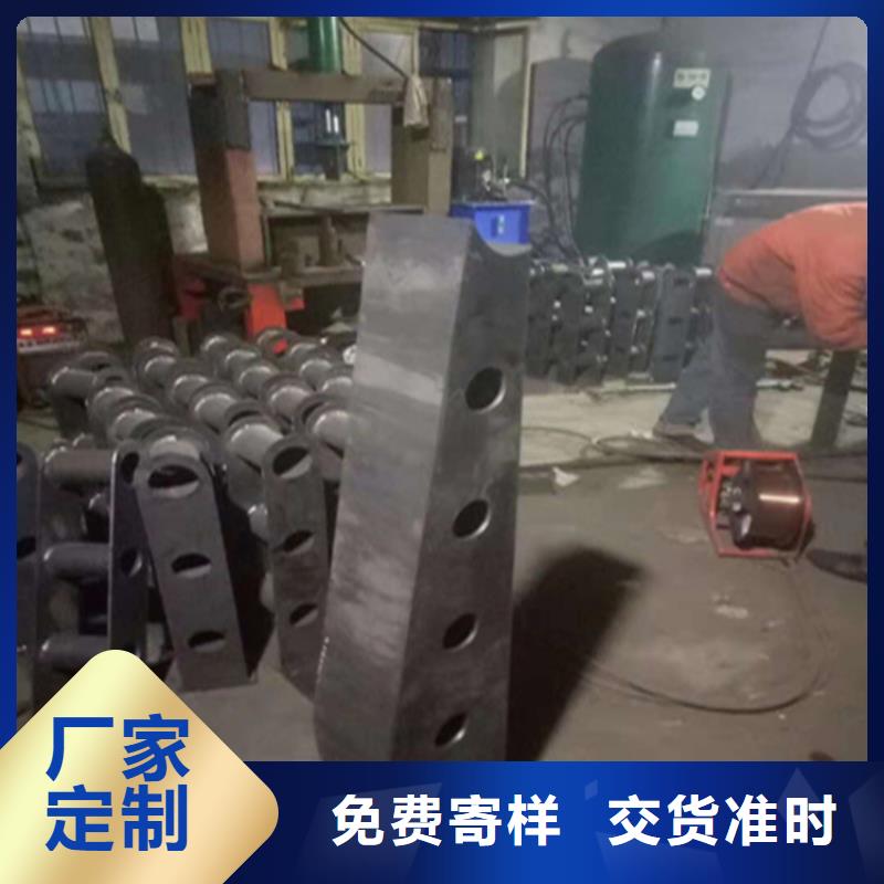 道路两侧防撞护栏高度可定制