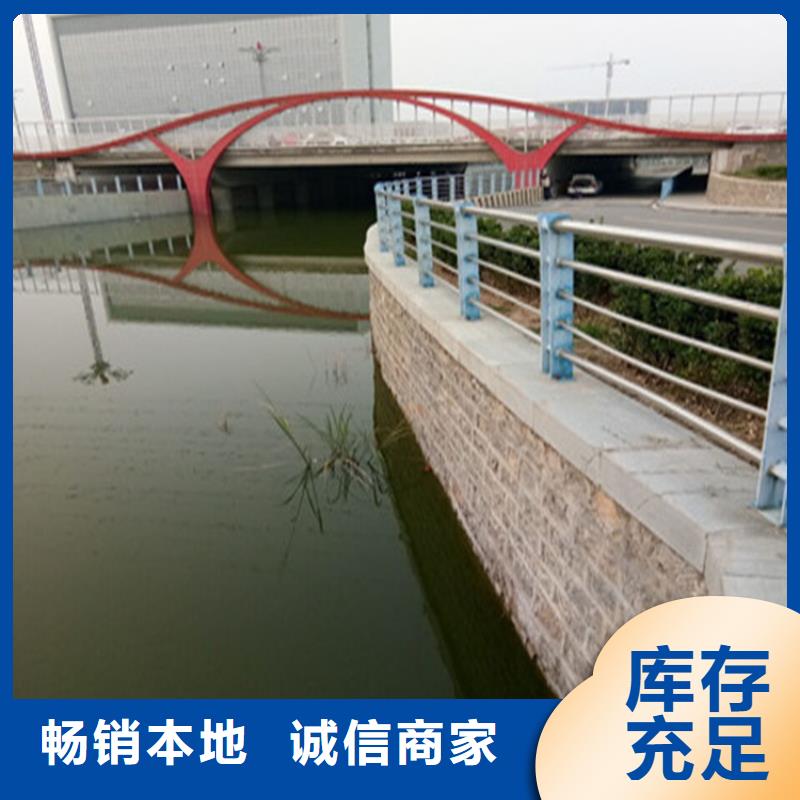 使用寿命长久的木纹转印景观桥梁栏杆