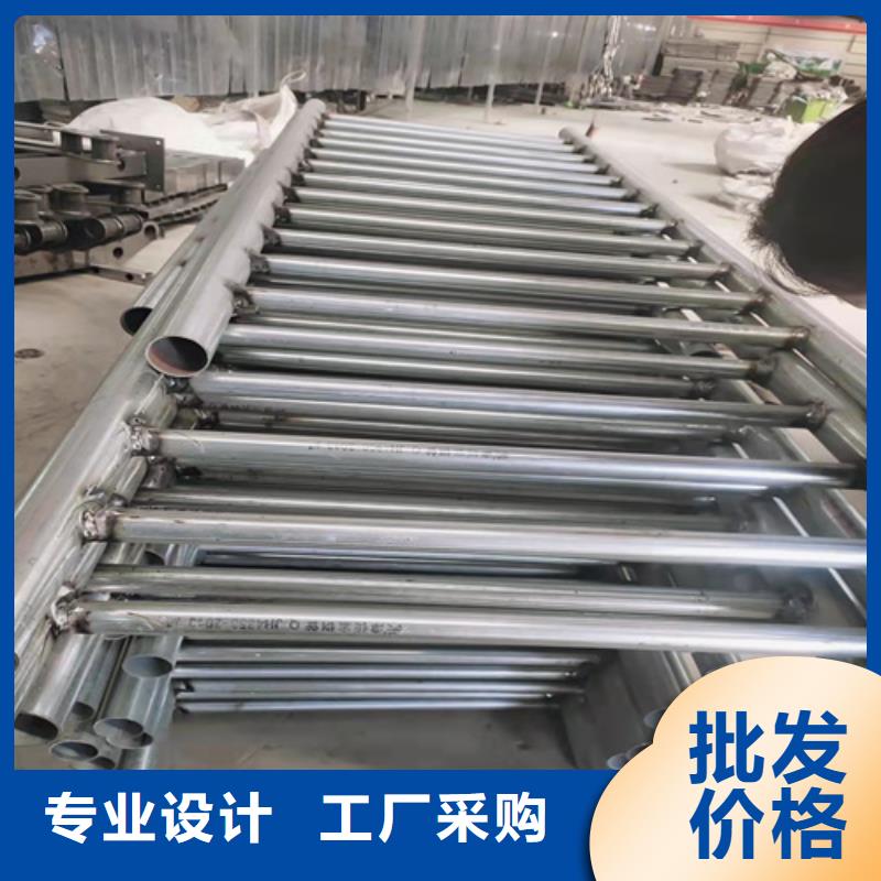 不锈钢玻璃扶手栏杆使用时长长