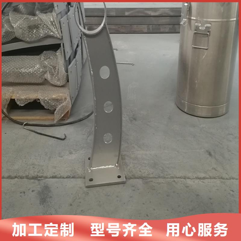 性价比高的波形护栏多少钱一米经销商