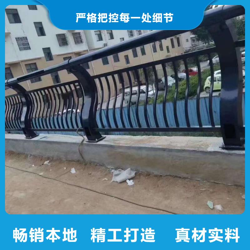 宜春桥上的防撞护栏