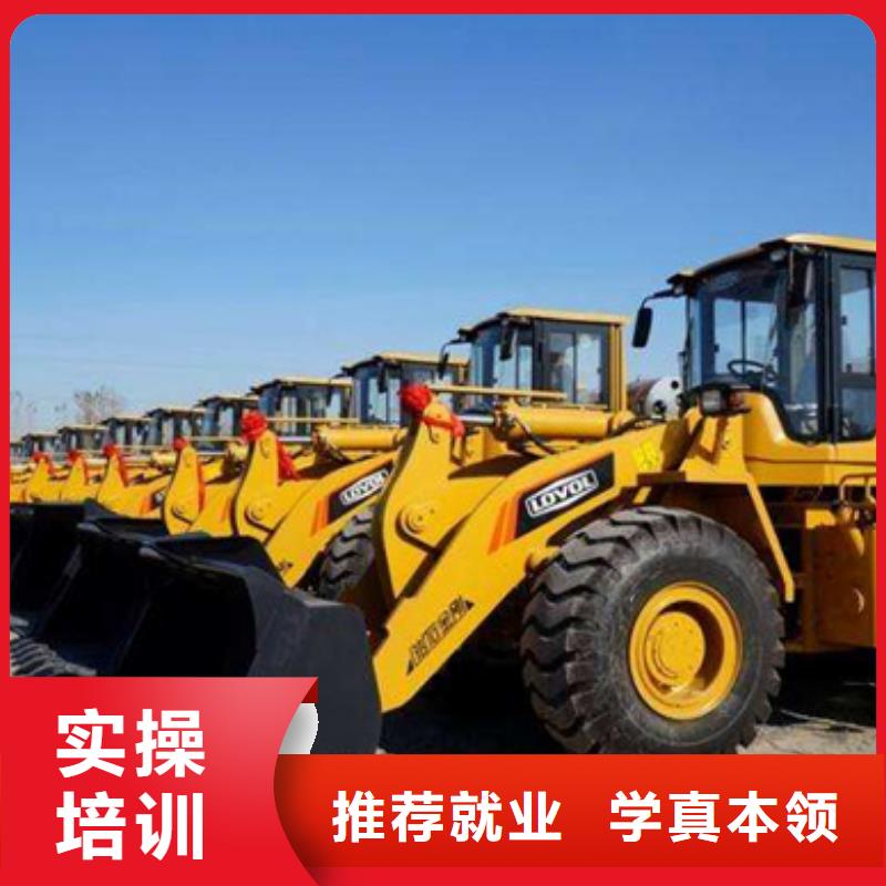 哪里有塔吊叉车驾驶学校虎振塔吊叉车驾驶员培训