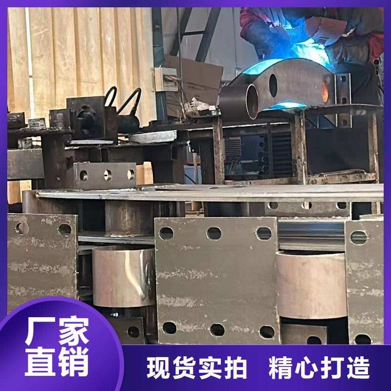 专业销售金属梁柱式中央防撞护栏-大型厂家