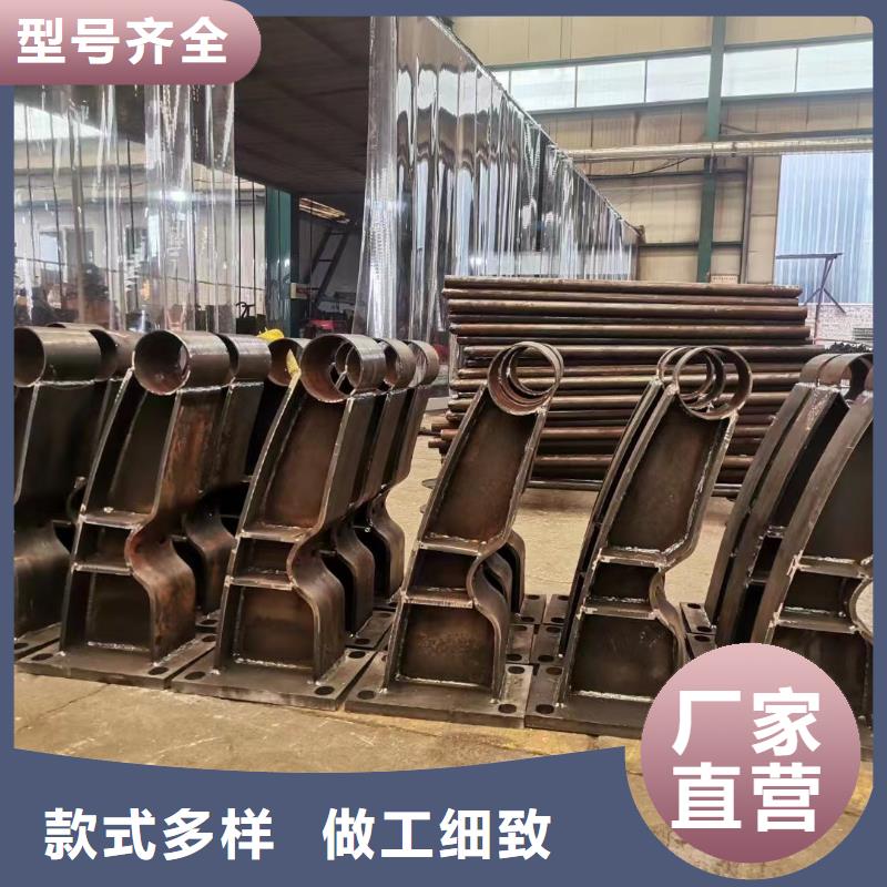 购买灯光护栏满意后付款