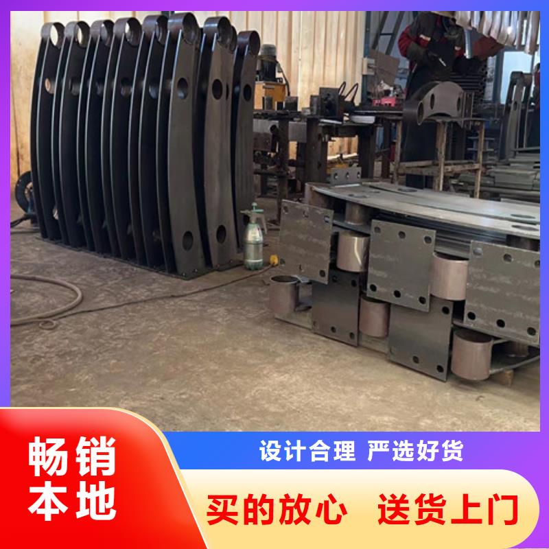 有现货的木栈道拉索护栏
生产厂家