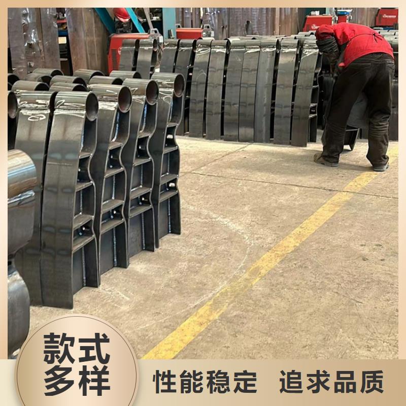 库存充足的不锈钢复合管道路护栏供货商