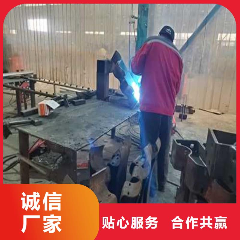 绥中
护栏生产厂家