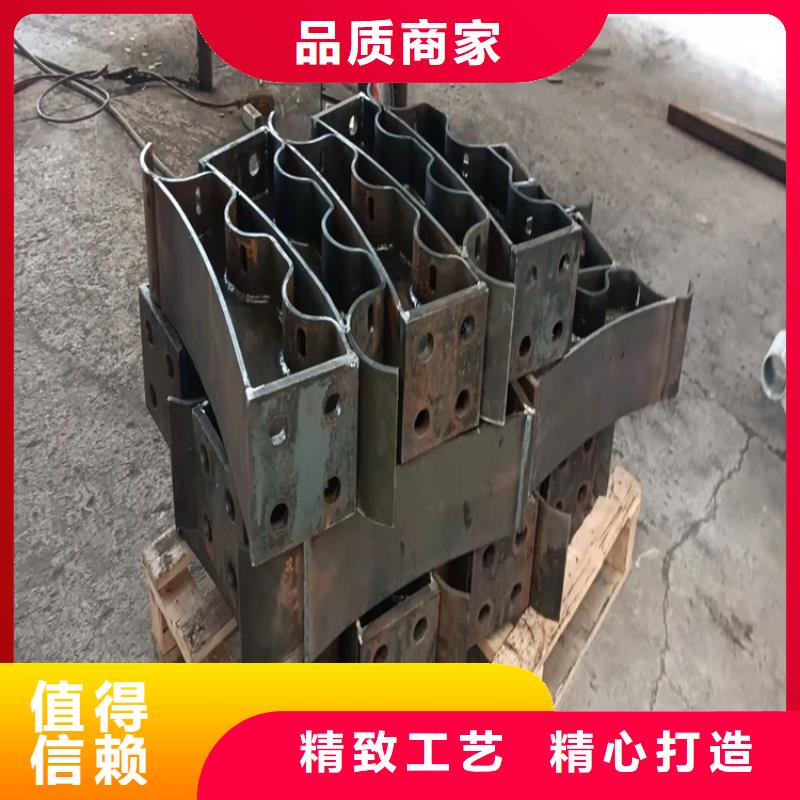桥上的防撞护栏欢迎新老客户莅临参观考察
