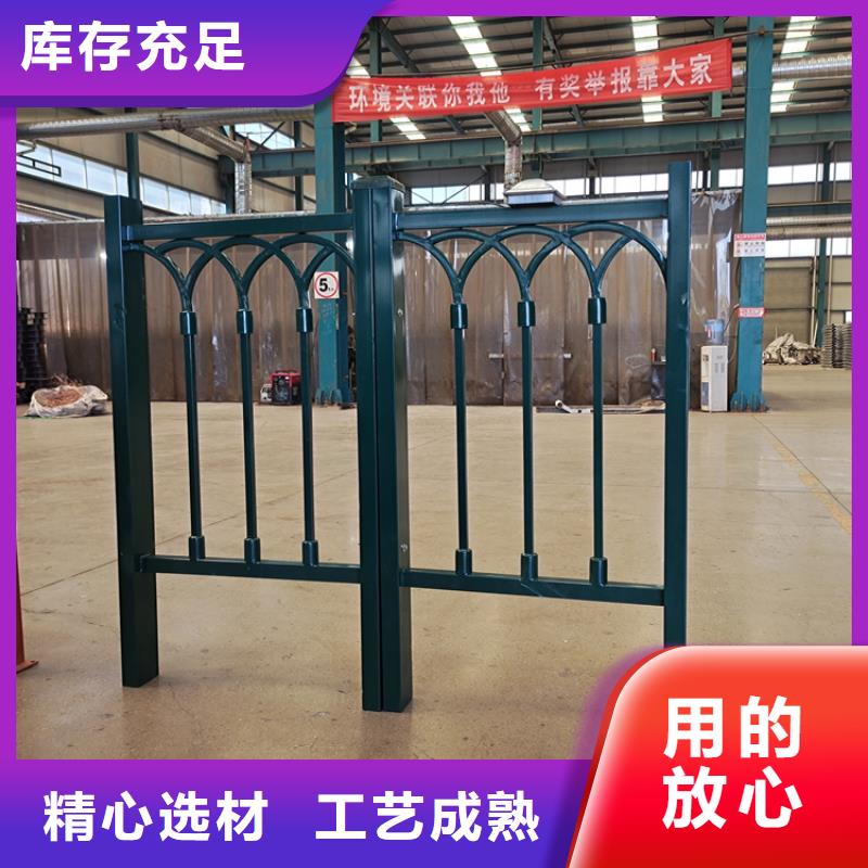 库存充足的防撞钢板立柱基地