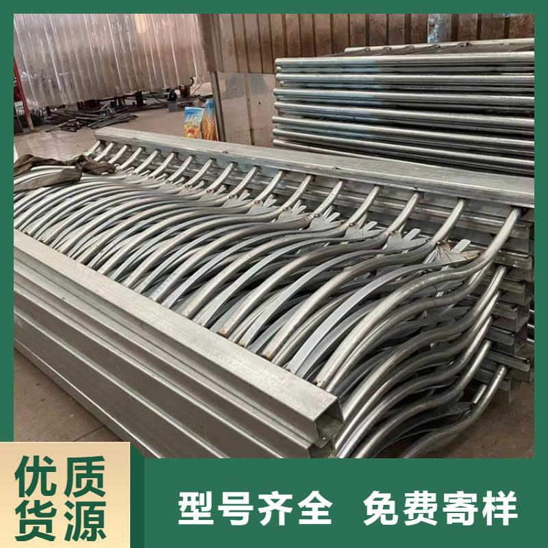 防撞钢管栏杆公司提供