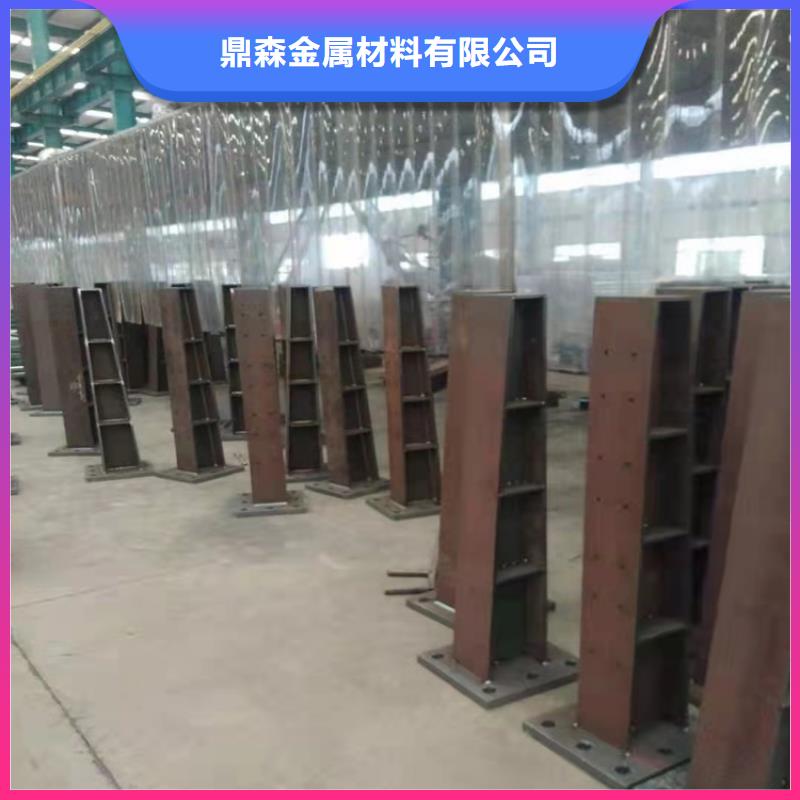 
Q235B防撞栏杆上门安装