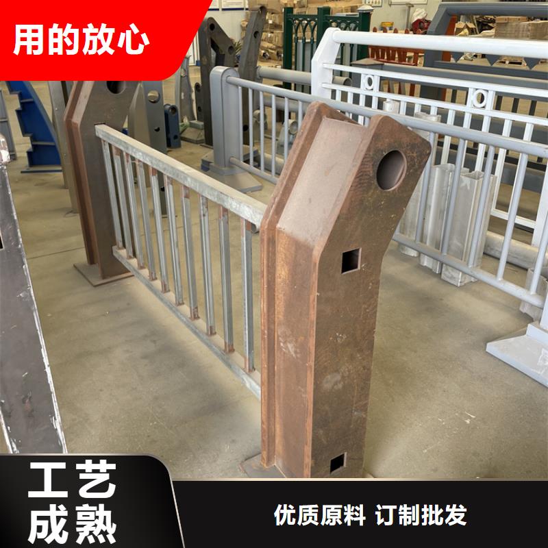 精选立柱护栏厂家