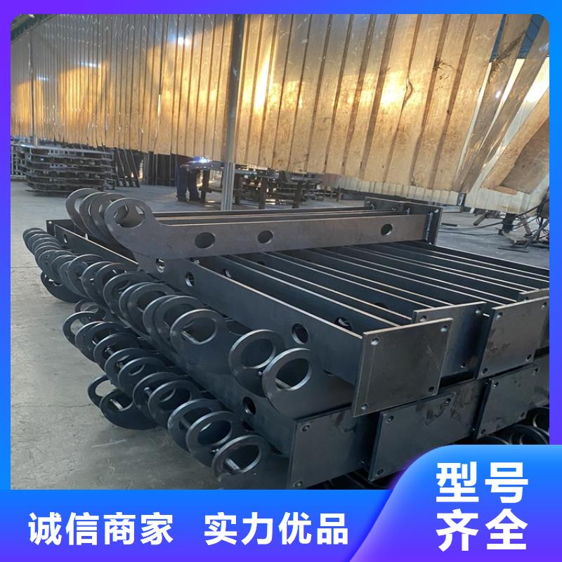 购买灯光护栏满意后付款