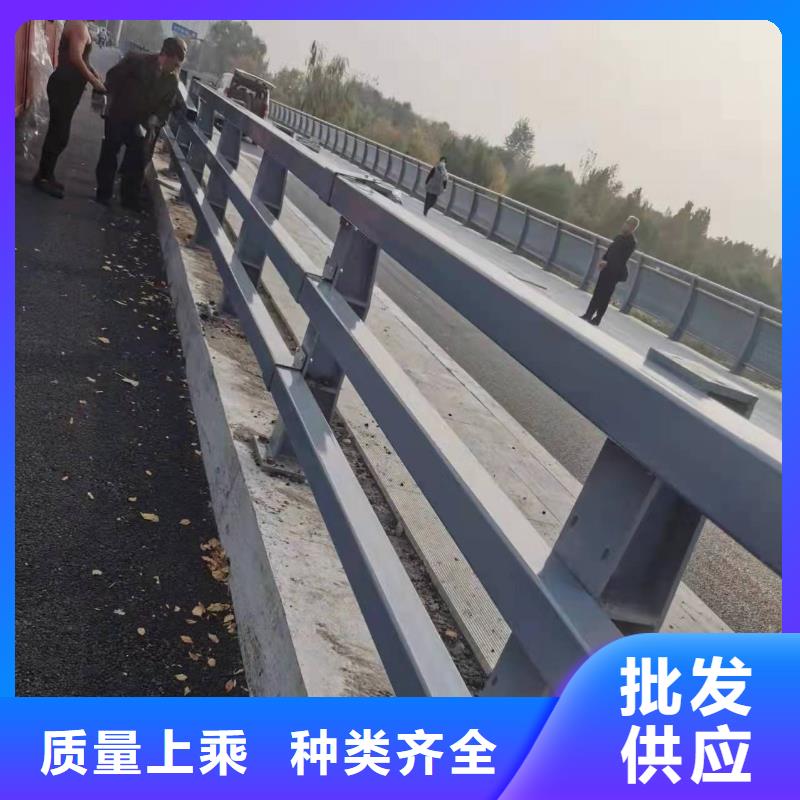 静电喷涂钢管栏杆-欢迎您