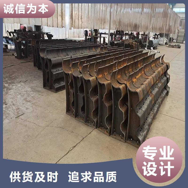 优质的不锈钢景观仿木纹栏杆供货商