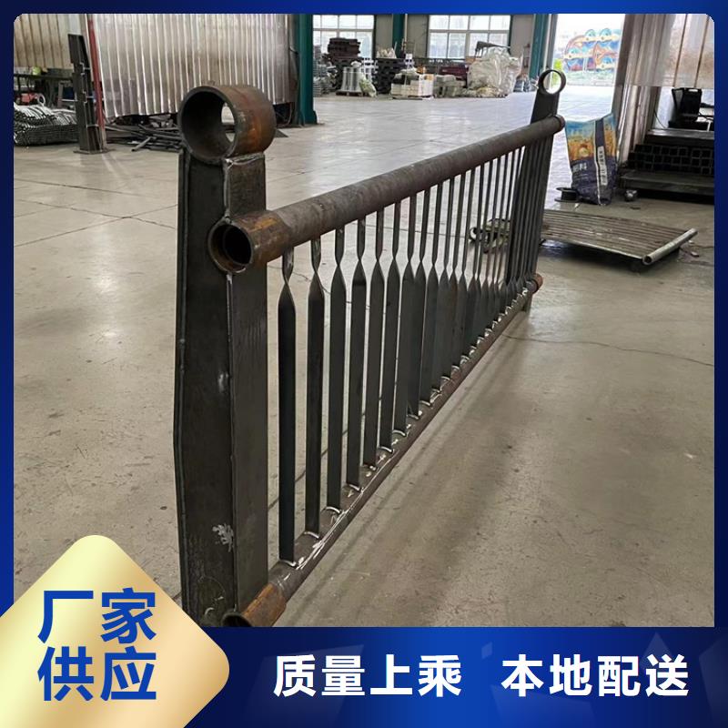 防撞护栏上的钢管栏杆-防撞护栏上的钢管栏杆专业生产