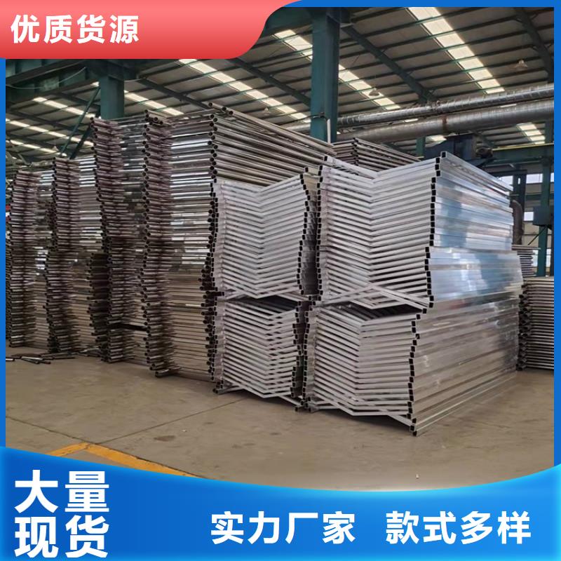 钢管喷塑防撞护栏批发厂家友康护栏