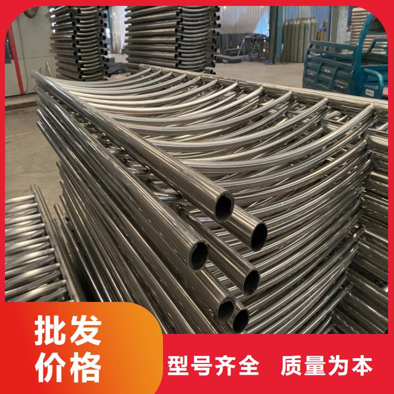 桥上的防撞护栏加工厂