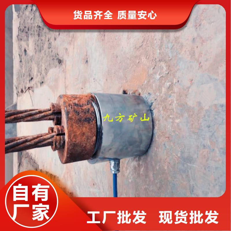 堤坝锚索测力计来厂考察