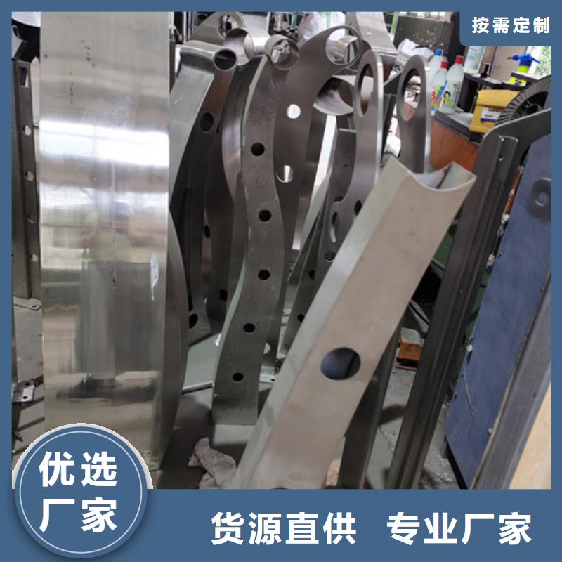 护栏立柱q235b波形护栏板多种款式可随心选择