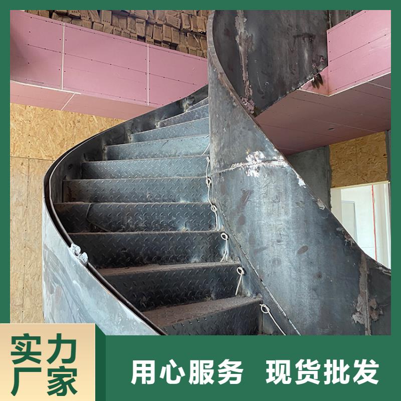 石嘴山钢结构旋转楼梯上门安装
