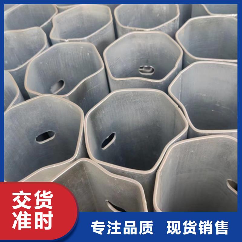 Gr-C-4E波形梁钢护栏实体大厂