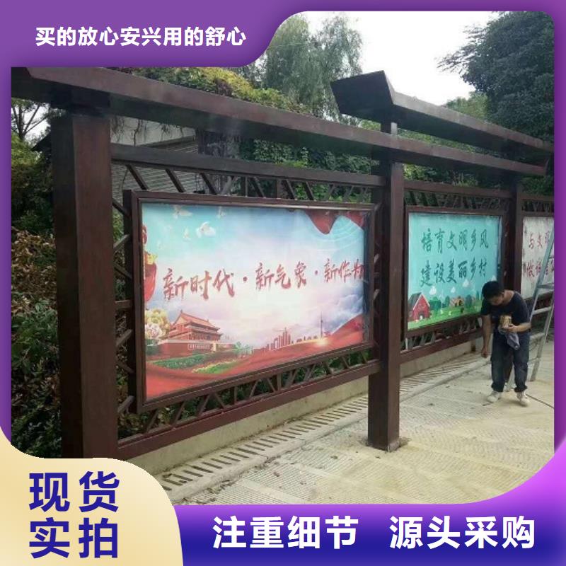 不锈钢宣传栏灯箱来厂考察