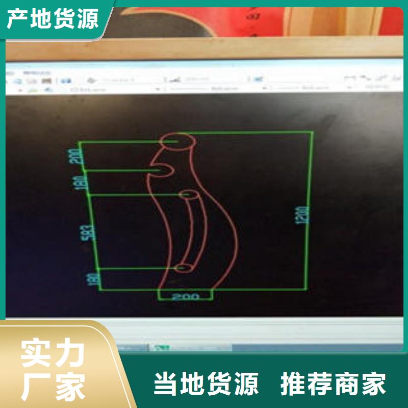 道路隔离栏杆不锈钢复合管护栏批发价格重信誉厂家