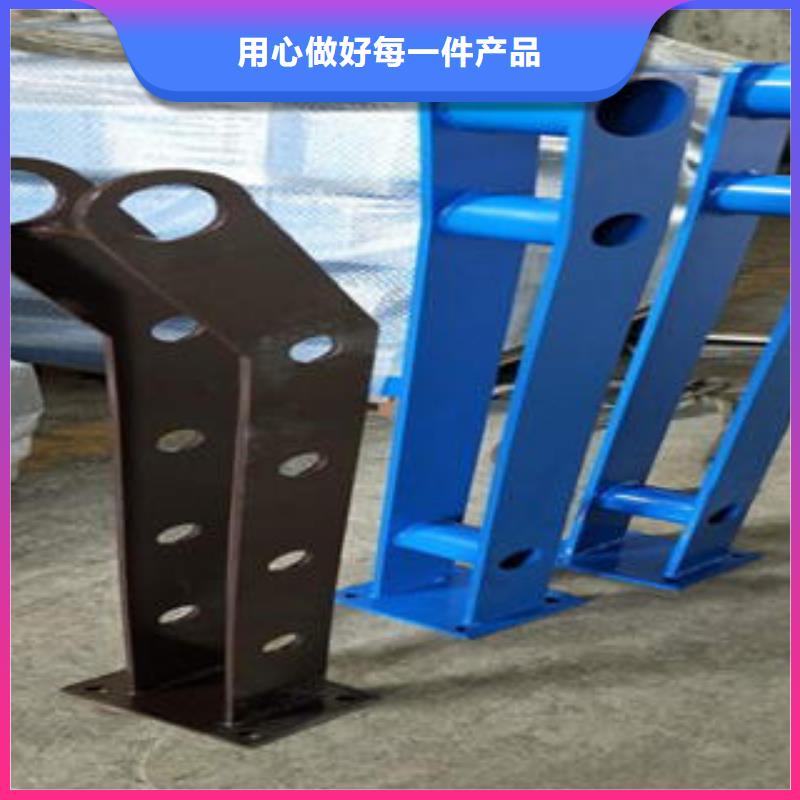 道路隔离栏杆不锈钢复合管护栏批发价格适用场景